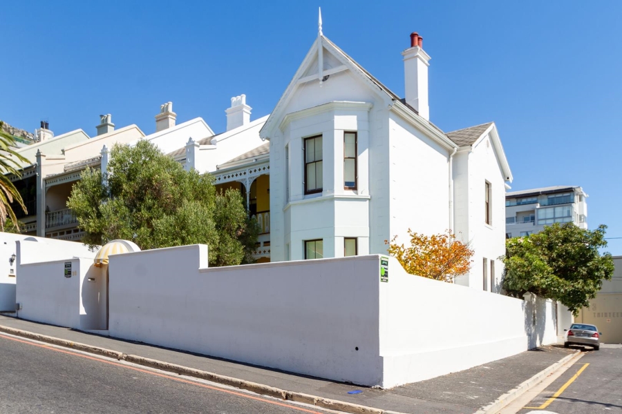 4 Bedroom Property for Sale in Bantry Bay Western Cape